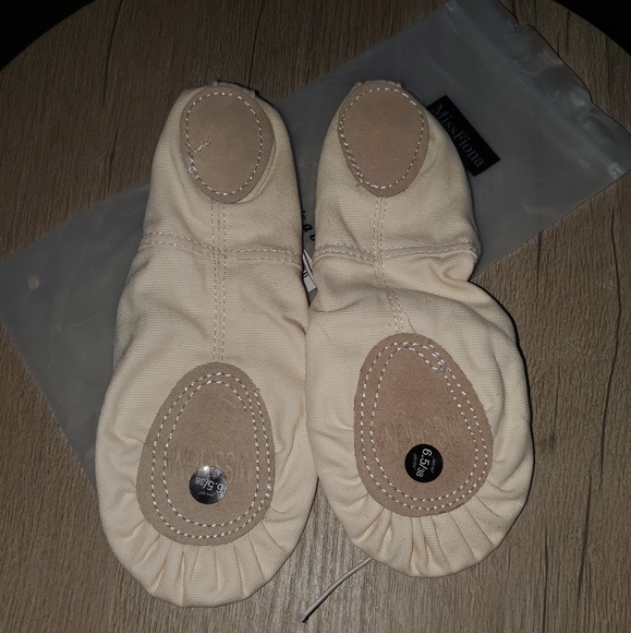 Brand New Ballet flats 6.5, Dance - Picture 2 of 5